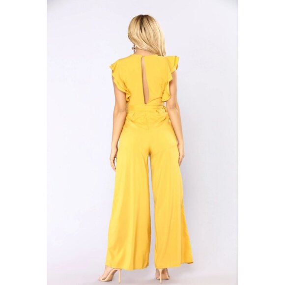 WHOLESALE * 28 JUMPSUIT // BOUTIQUE CLOSING // EVERYTHING MUST GO - Picture 3 of 16